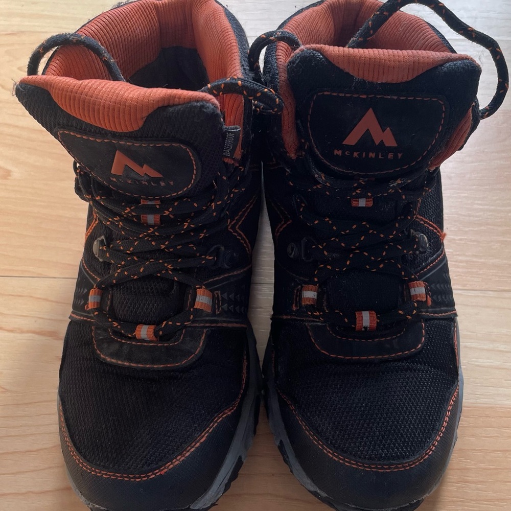 McKinley Kids Black and Orange Outdoor Boots